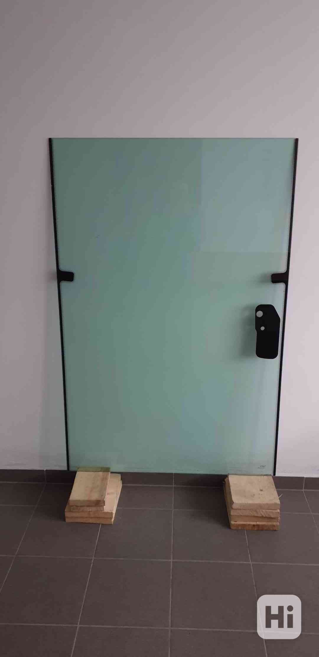 CAT KOMATSU JCB TEREX traktorbagre sklo skladom - foto 1