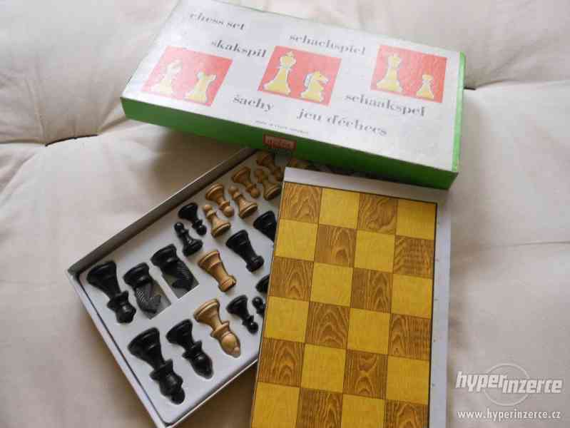 Prodám lehce hrané šachy - foto 1