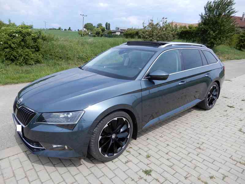 Škoda Superb 3 kombi 2,0 TDi 110kW DSG Style - foto 3