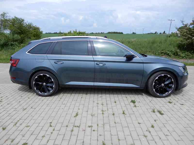 Škoda Superb 3 kombi 2,0 TDi 110kW DSG Style - foto 7