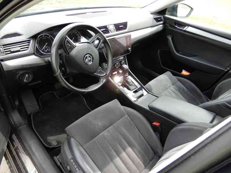 Škoda Superb 3 kombi 2,0 TDi 110kW DSG Style - foto 10