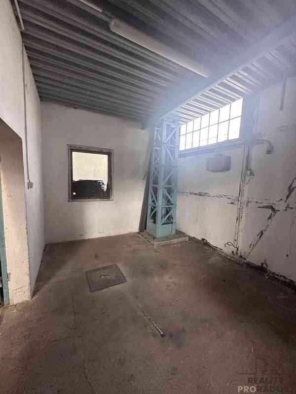 PRONÁJEM SKLADU - DÍLNY O VÝMĚŘE 280m2 v ADAST BLANSKO  - foto 4