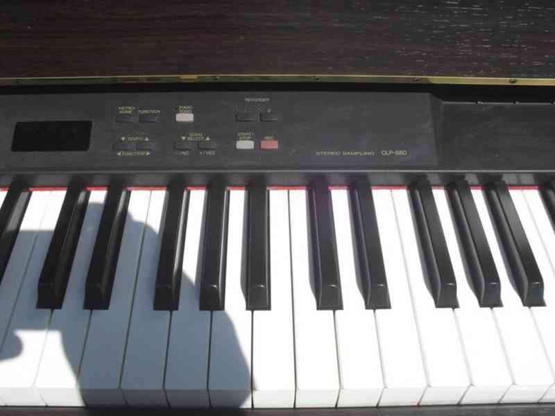 Digitální piano Yamaha Clavinova CLP 880 - foto 5