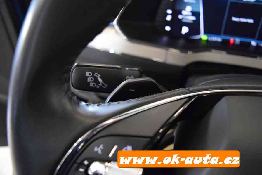 Škoda Superb 2.0 TDI Laurin&Klement DSG LCD 2020-DPH  - foto 23