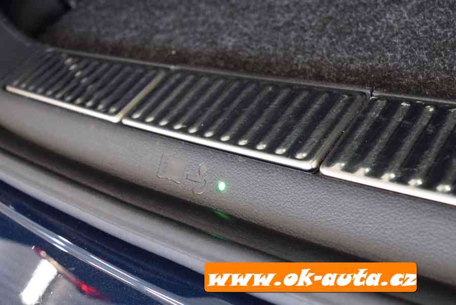 Škoda Superb 2.0 TDI Laurin&Klement DSG LCD 2020-DPH  - foto 12