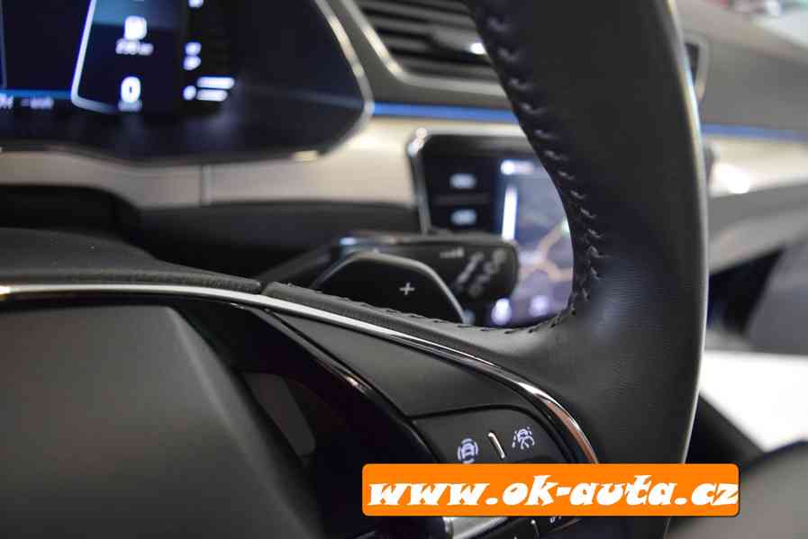 Škoda Superb 2.0 TDI Laurin&Klement DSG LCD 2020-DPH  - foto 22