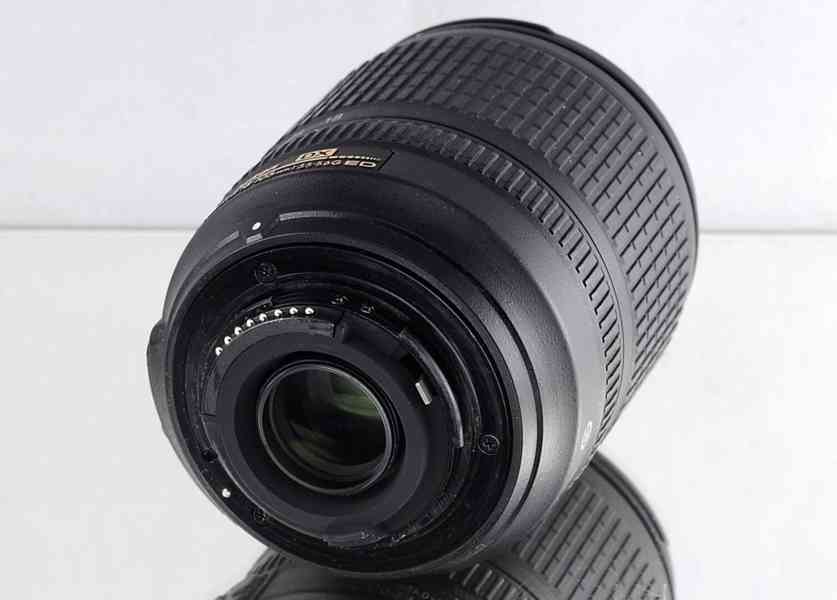 NIKON AF-S DX NIKKOR 18-105mm 1:3.5-5.6 G ED VR* - foto 5