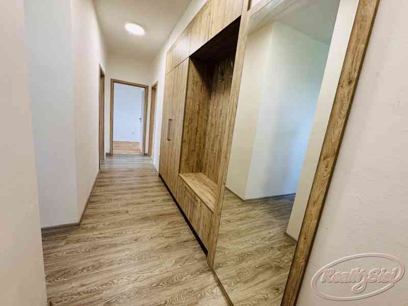 Pronájem krásného bytu 3+1 po kompletní rekonstrukci s lodži - foto 8