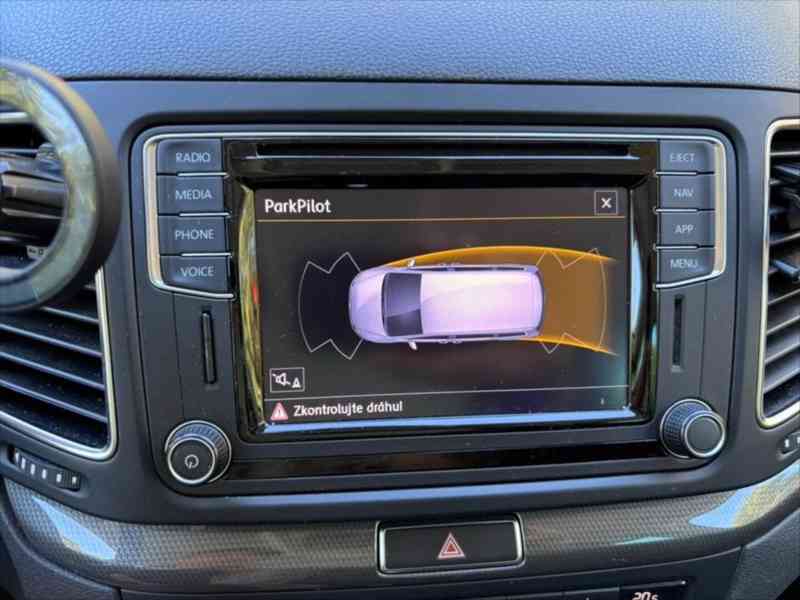 Volkswagen Sharan 2,0   110kw, 150PS; DSG Highline - foto 12