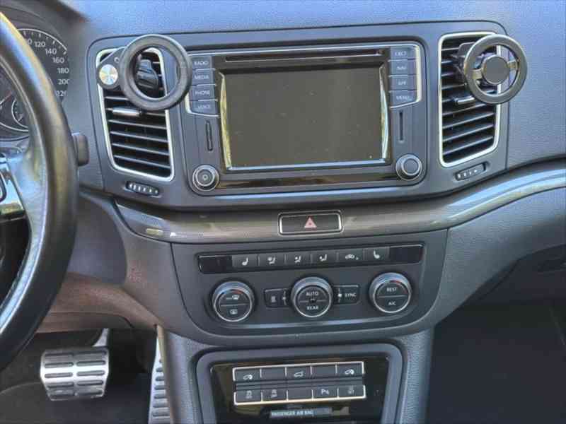 Volkswagen Sharan 2,0   110kw, 150PS; DSG Highline - foto 19