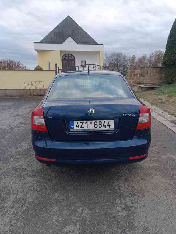 Škoda Octavia 2 facelift liftback 1.6 TDI DSG - foto 3