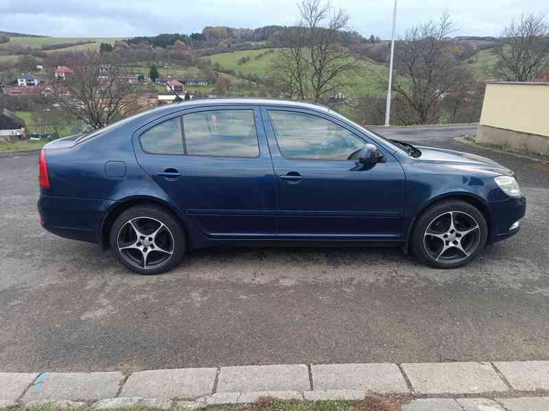 Škoda Octavia 2 facelift liftback 1.6 TDI DSG - foto 5