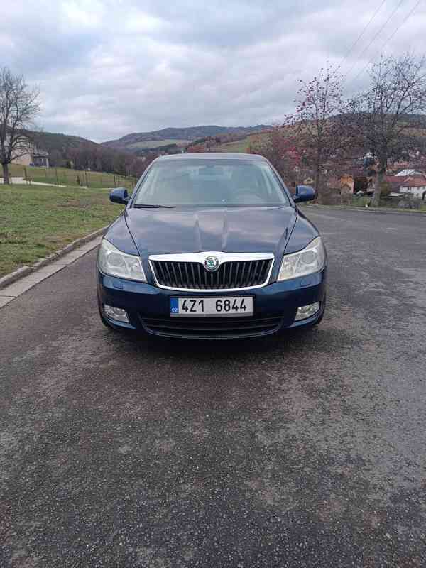 Škoda Octavia 2 facelift liftback 1.6 TDI DSG - foto 7