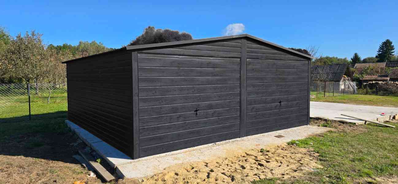 Plechová garáž 6x6 m dřevodekor - foto 4