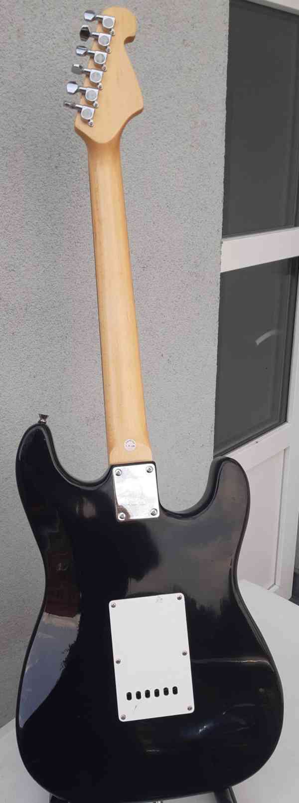 El. kytara pro leváky - TANGLEWOOD NEVADA FST 32K - foto 4