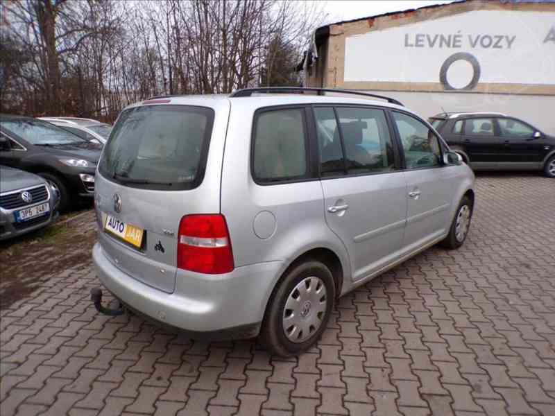 Vw Touran 1,9 TDI 7.MÍST,TAŽNÉ ZAŘÍZENÍ na 1.500 Kg - foto 4