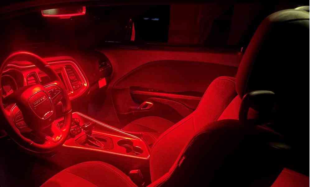 Dodge Challenger 3,6 GT RWD 2021 DPH TOP CENA!!! - foto 19