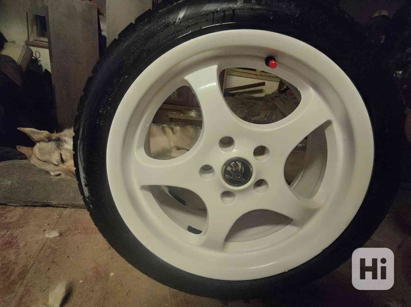 ALU kola s límcem R17 pneu 225/45 - foto 1