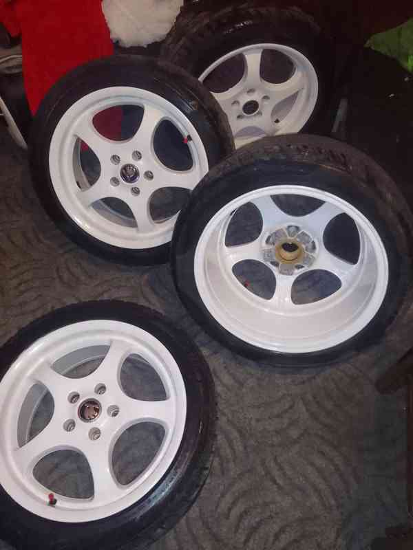 ALU kola s límcem R17 pneu 225/45 - foto 5