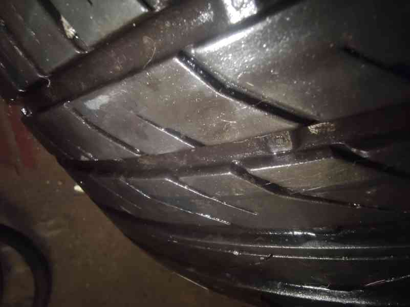 ALU kola s límcem R17 pneu 225/45 - foto 3