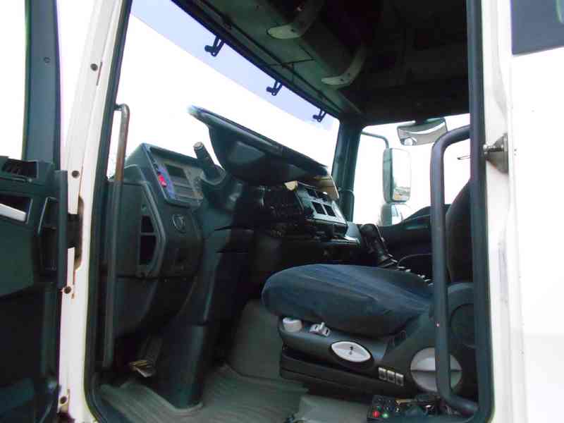 	MAN TGA 410 6x2 - foto 7