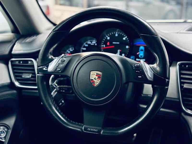 Porsche Panamera - foto 16