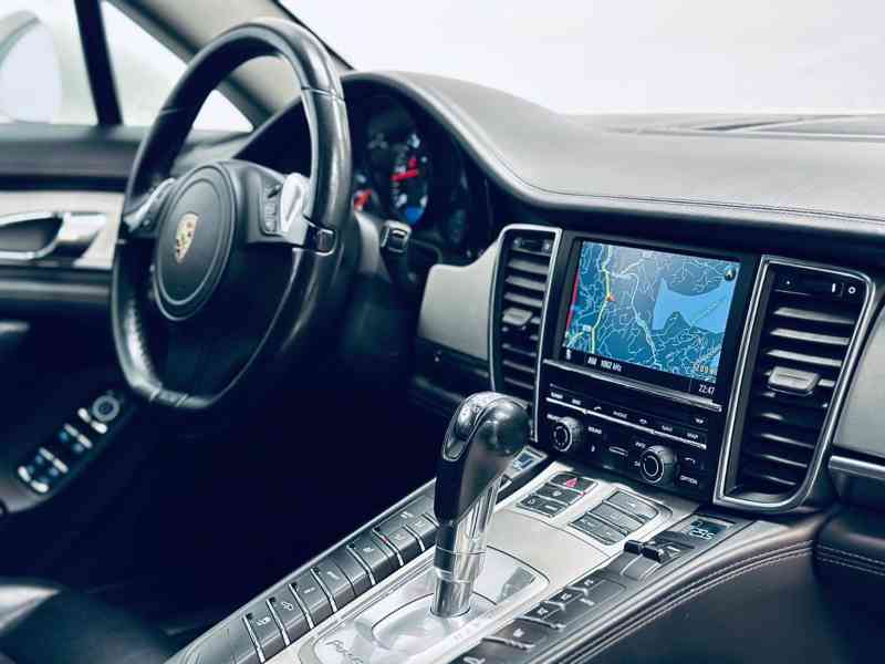 Porsche Panamera - foto 10