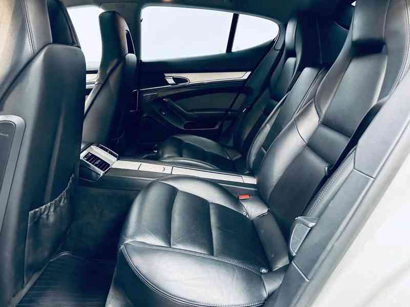 Porsche Panamera - foto 12
