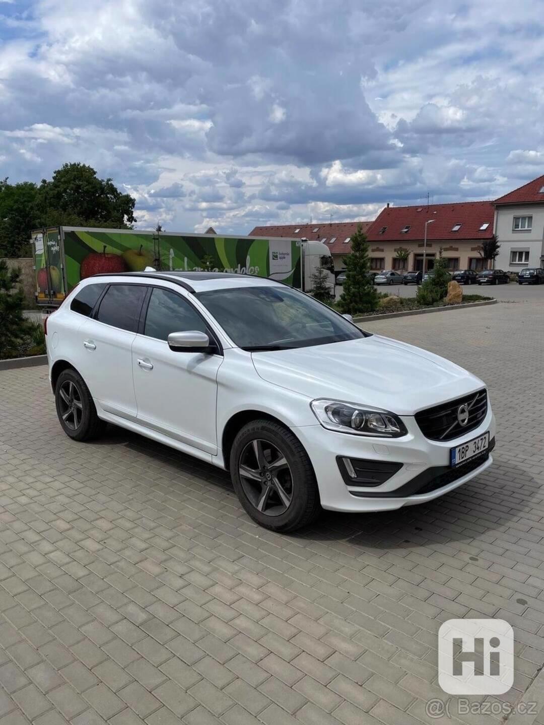 Volvo XC60 2,4   D5 R-DESING 158kW 10/2013 - foto 1