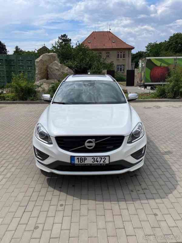 Volvo XC60 2,4 D5 R-DESING 158kW 10/2013 - foto 8