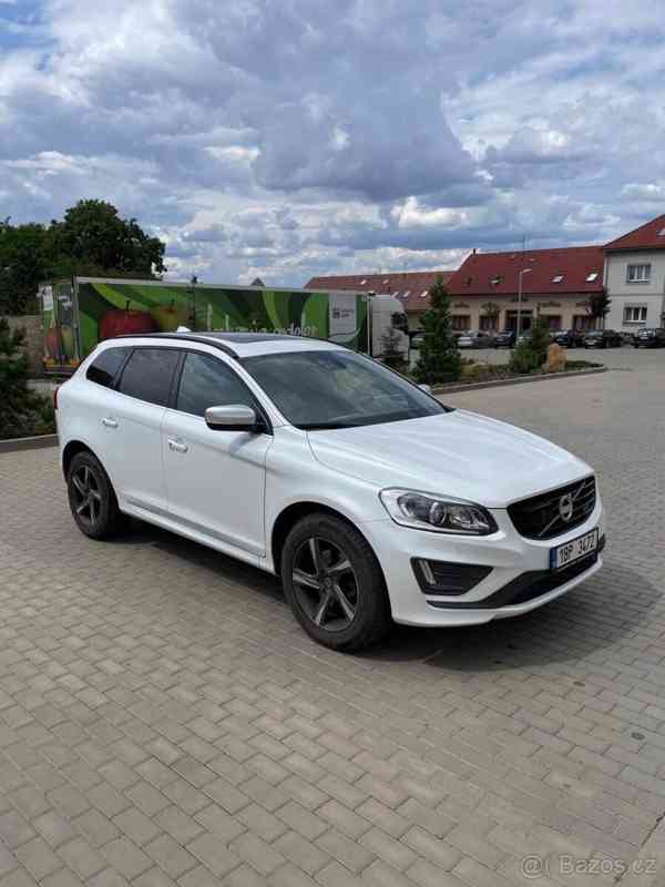 Volvo XC60 2,4 D5 R-DESING 158kW 10/2013 - foto 1