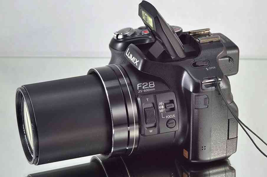 Panasonic Lumix DMC-FZ200  24x O.Zoom *Full HDV - foto 6