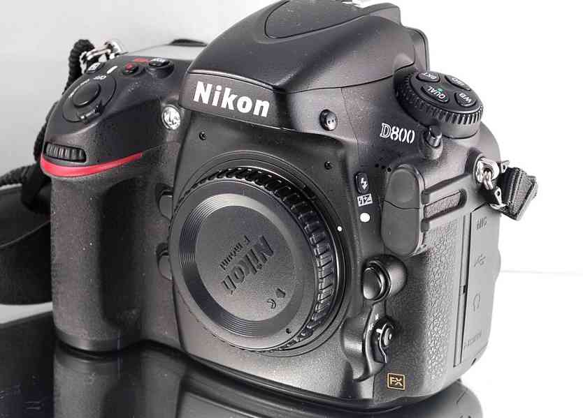 Nikon D800 FX*36MPix CMOS*Full HDV*SD/CF*49500 Exp - foto 3