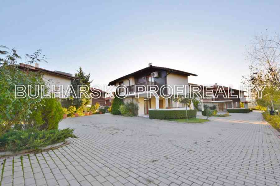 Bulharsko-PROSTORNÝ DVOUPODLAŽNÍ DŮM 4+kk (151 m²)  - foto 19