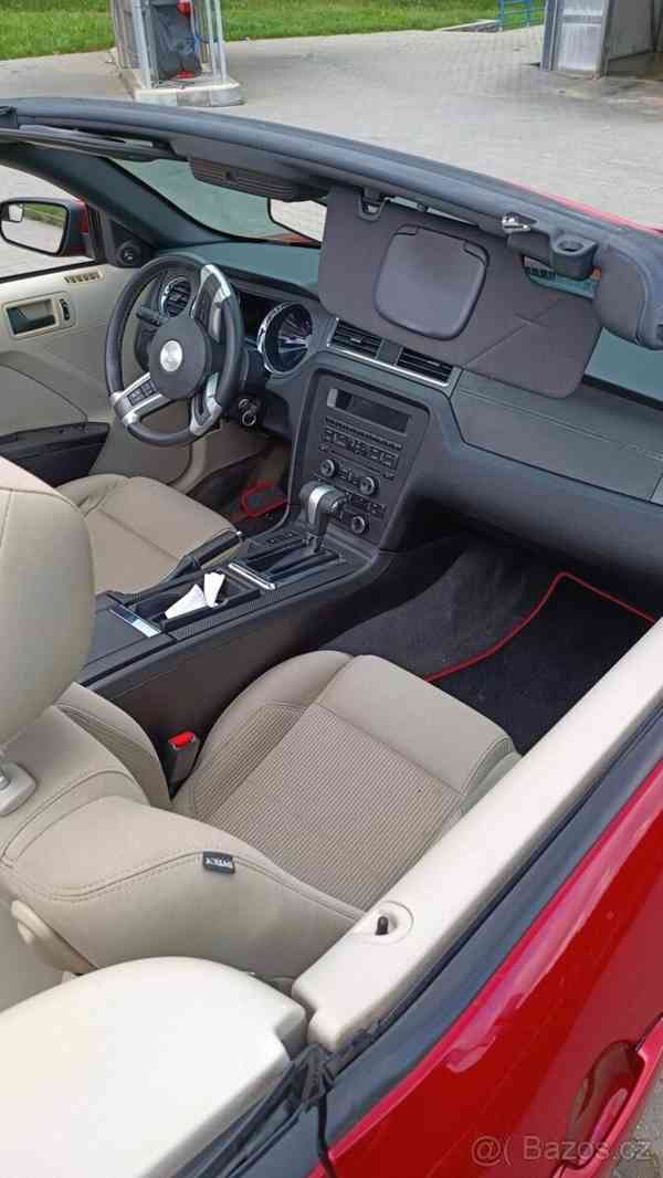 Ford Mustang 3,7 V6, 2011 - foto 10