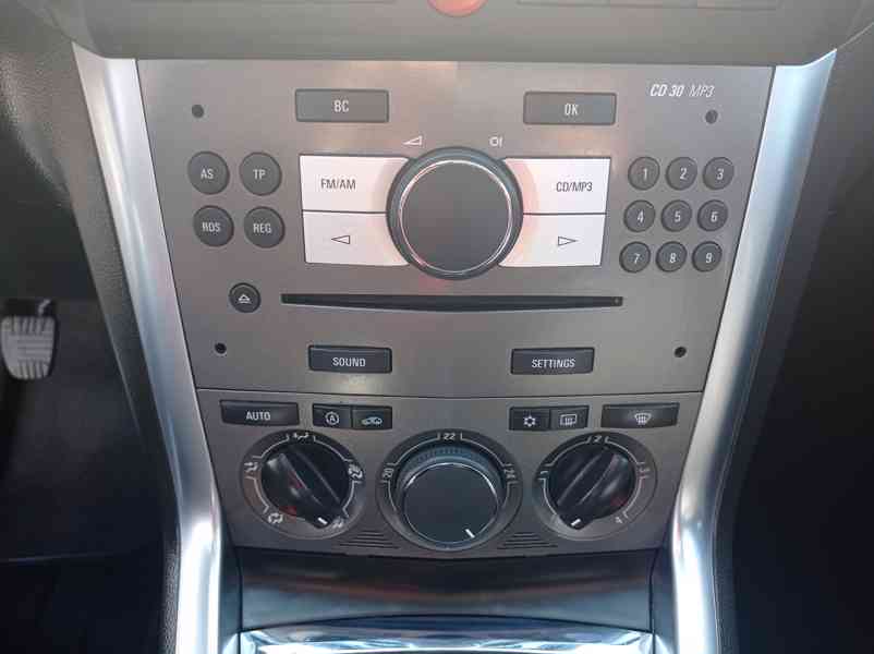 Opel Antara 2.2 CDTi 120kW/Výhřev/1Maj - foto 27