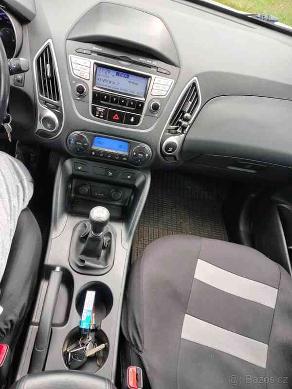 Hyundai ix35 2,0   i benzin 4x4 - foto 6