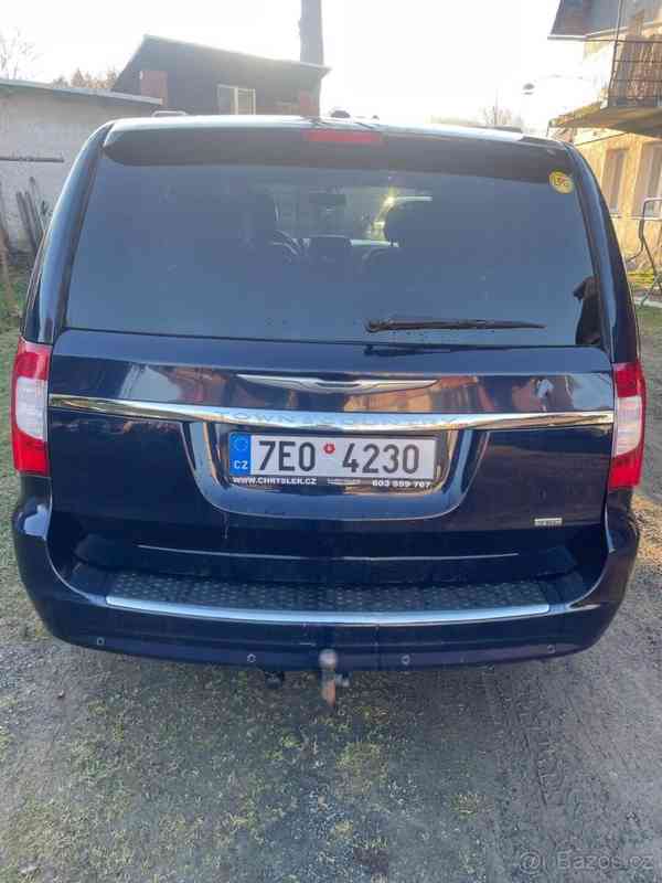 Chrysler Town & Country 3,6 - foto 11