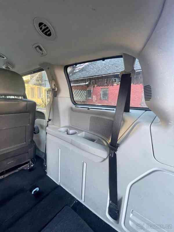 Chrysler Town & Country 3,6 - foto 14