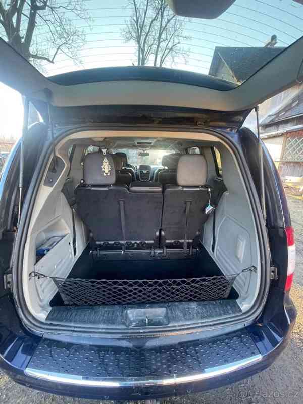 Chrysler Town & Country 3,6 - foto 15