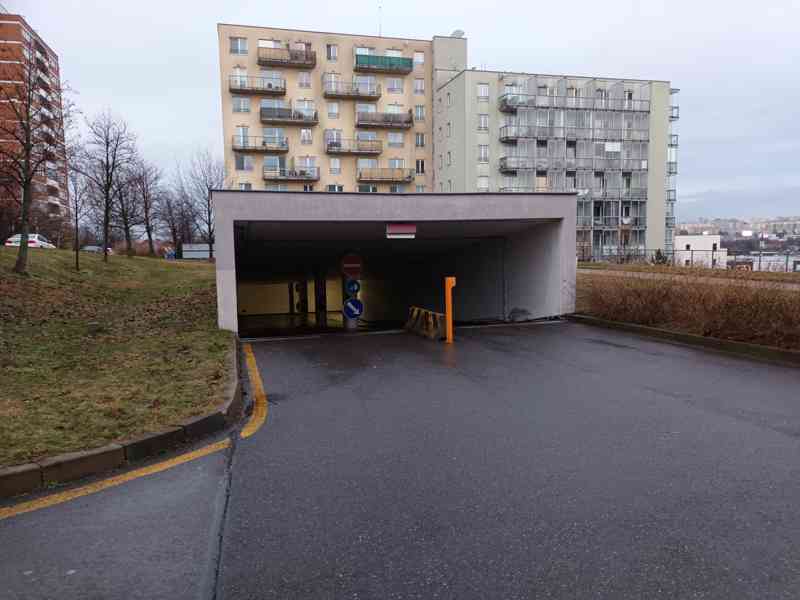 pronájem garážového stání - foto 3