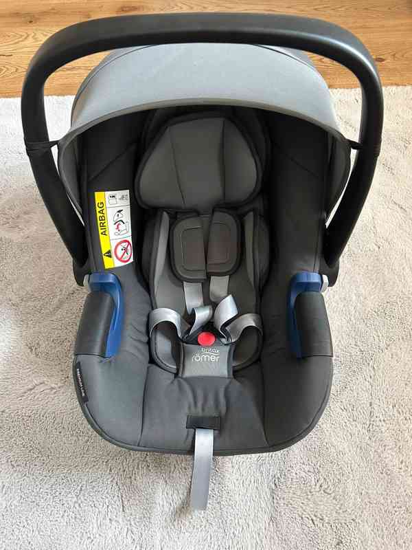 Dětská autosedačka Britax Römer Baby-Safe 2 i-Size