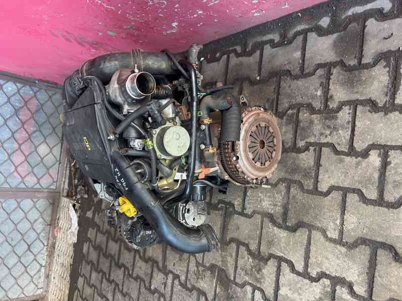 Motor 1,9 DCI F9Q Renault Megane Scenic kompletní - foto 3