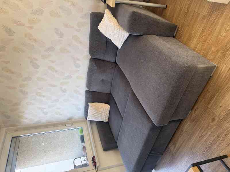 Rozkládací sedačka s lenoškou – tmavě šedá, jako nová - foto 2