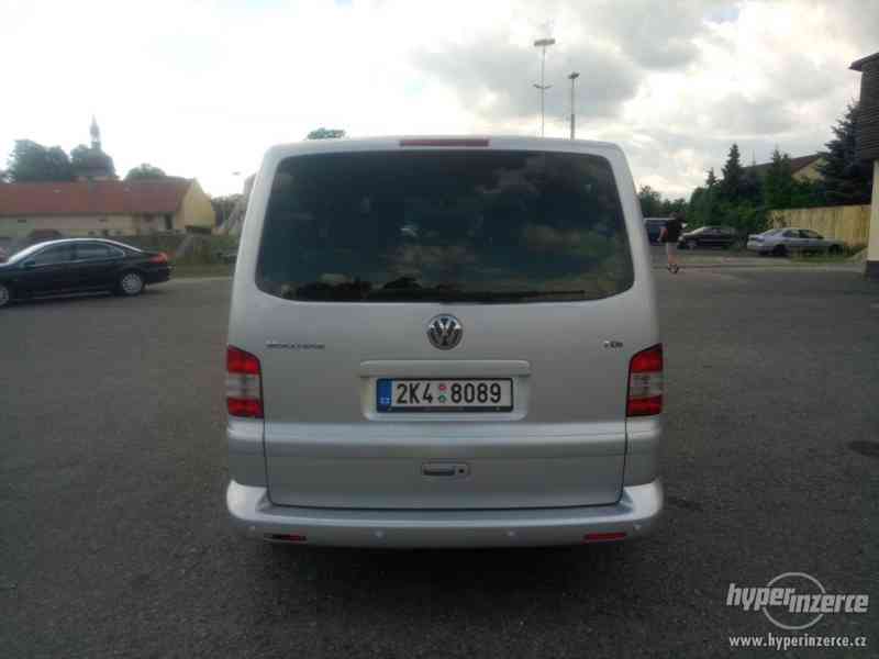 Volkswagen Multivan 2,5 TDI HIGHLINE 96kW,-DSG - foto 5