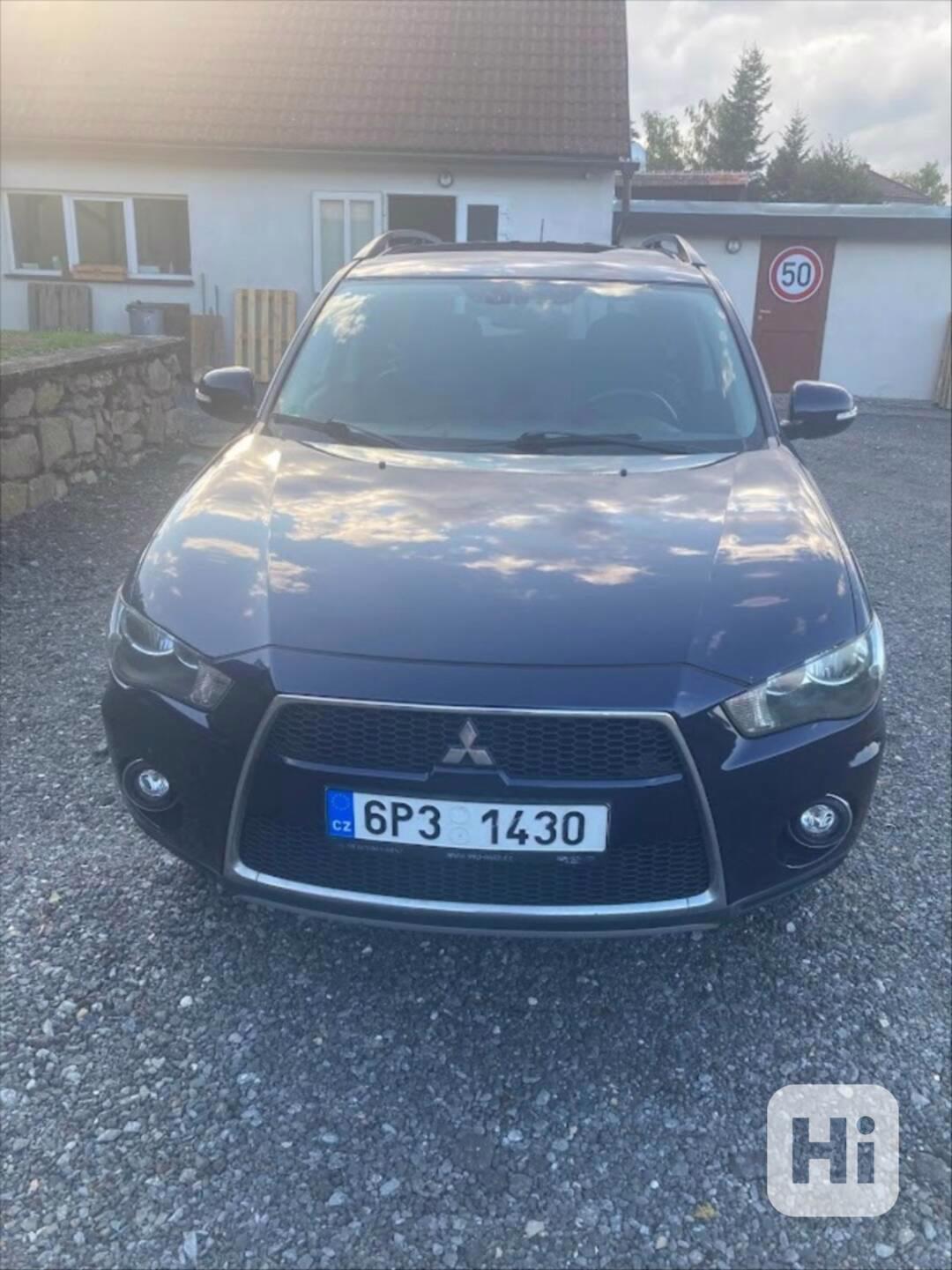 Mitsubishi Outlander 2,2   Di-D 4x4 - foto 1