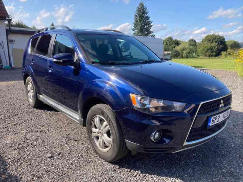Mitsubishi Outlander 2,2   Di-D 4x4 - foto 12