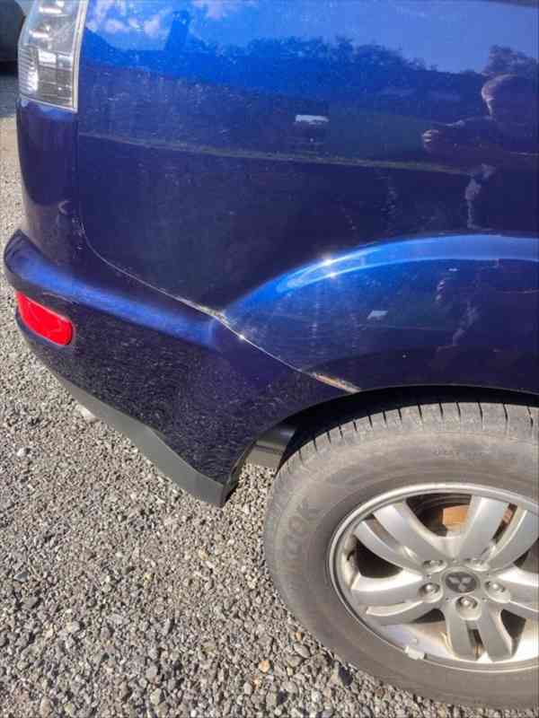 Mitsubishi Outlander 2,2   Di-D 4x4 - foto 4