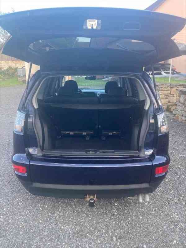 Mitsubishi Outlander 2,2   Di-D 4x4 - foto 3