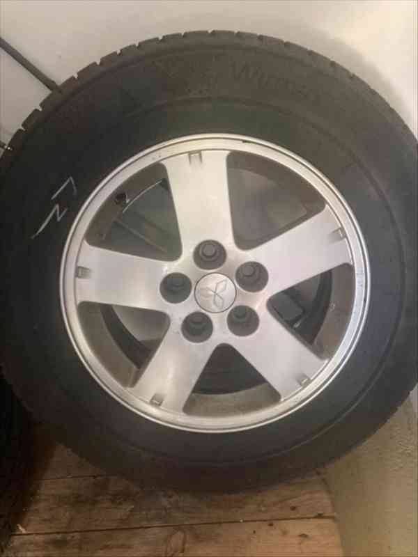 Mitsubishi Outlander 2,2   Di-D 4x4 - foto 6